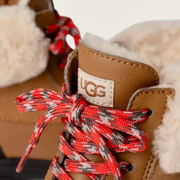 UGG Ashton Addie Snow Boots Chestnut Brow/Black Boys Girls 2Y - Picture 3 of 12